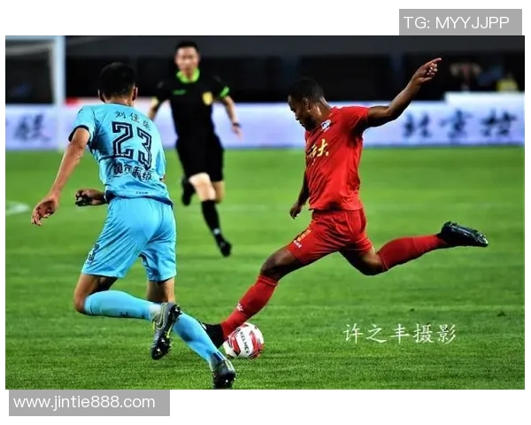 北体大迎战苏州东吴争夺中甲联赛关键三分全力以赴展现球队实力 北体大迎战苏州东吴争夺中甲联赛关键三分全力以赴展现球队实力