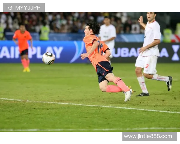 拉普拉塔与老男孩的精彩对决揭示足球战术与团队精神的较量 拉普拉塔与老男孩的精彩对决揭示足球战术与团队精神的较量